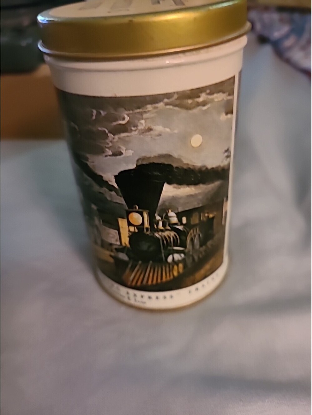 VINTAGE CURRIER & IVES AMERICAN EXPRESS TRAIN DECOWARE TIN CAN EMPTY - Picture 4 of 7